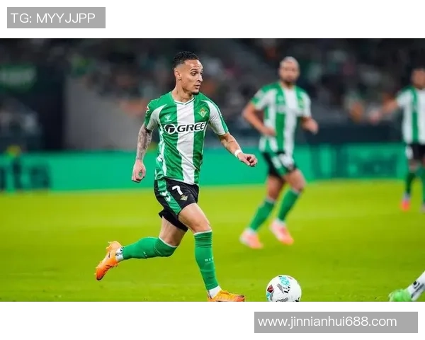 安东尼称赞杰伦布朗具备单独带队能力认为他攻防兼备应在MVP讨论中占有一席之地 安东尼称赞杰伦布朗具备单独带队能力认为他攻防兼备应在MVP讨论中占有一席之地