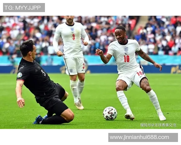 英格兰队今日训练迎来U20小将莱西塞缪尔坎贝尔强势加盟 英格兰队今日训练迎来U20小将莱西塞缪尔坎贝尔强势加盟