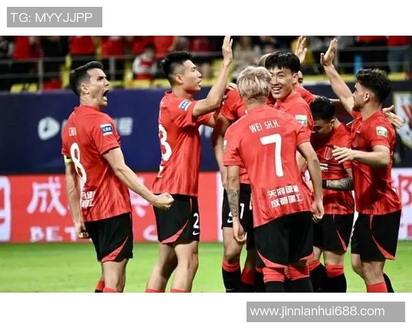 中超球队面临双线作战挑战难以同时保持两套强大阵容 中超球队面临双线作战挑战难以同时保持两套强大阵容