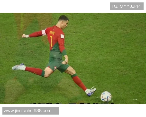 詹俊期待世界杯抽签揭晓各队对决与明年赛事精彩瞬间 詹俊期待世界杯抽签揭晓各队对决与明年赛事精彩瞬间